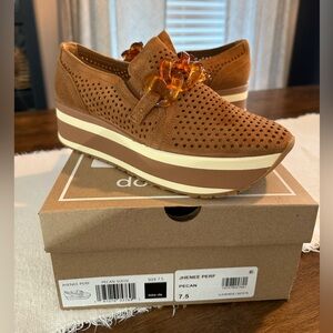 NEW Dolce Vita Jhenee Perf Pecan Suede Shoes 7.5